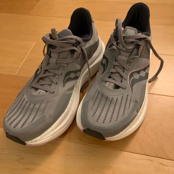 Saucony Tempus 10.5M Womens running shoes - Picture 2 of 4